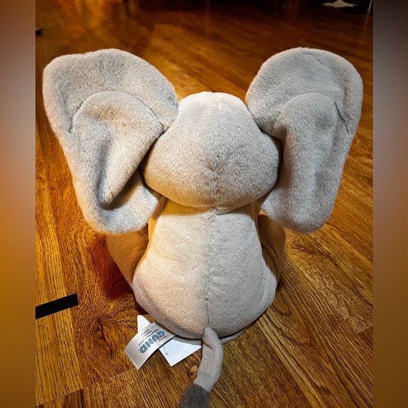 Baby GUND Baby Animated Flappy The Elephant Plush Toy- Plays Peek-A-Boo & Sings - Picture 3 of 10